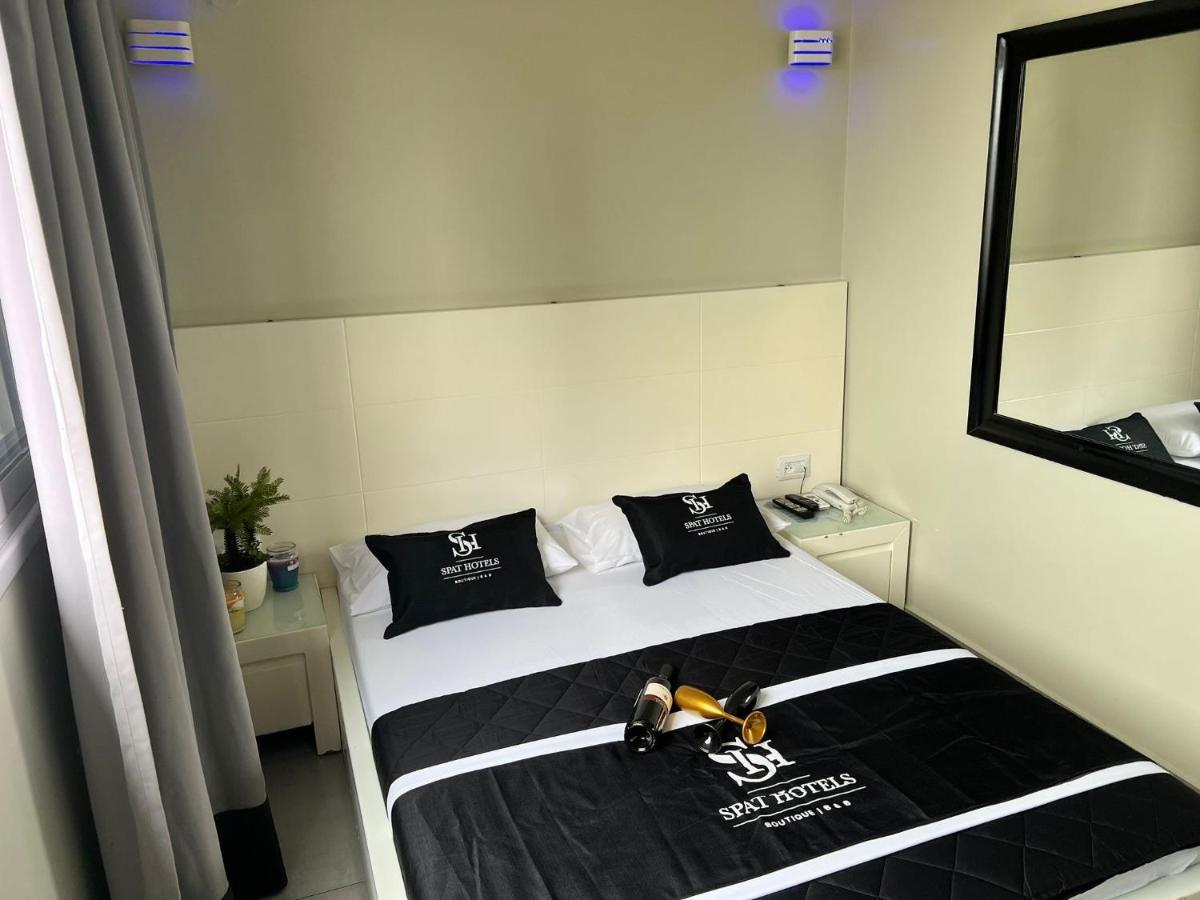 Motel Hofim Bat Yam Exterior foto