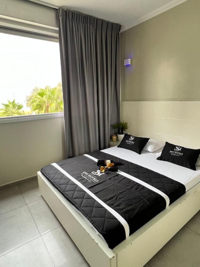 Motel Hofim Bat Yam Exterior foto